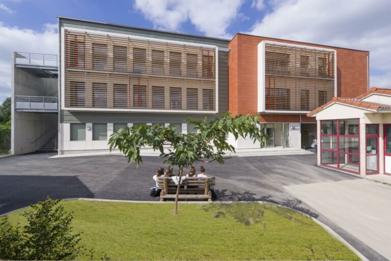 LYCEE JB D'ALLARD à MONTBRISON - © Philippe HERVOUET - architecte: ARCHIPENTE